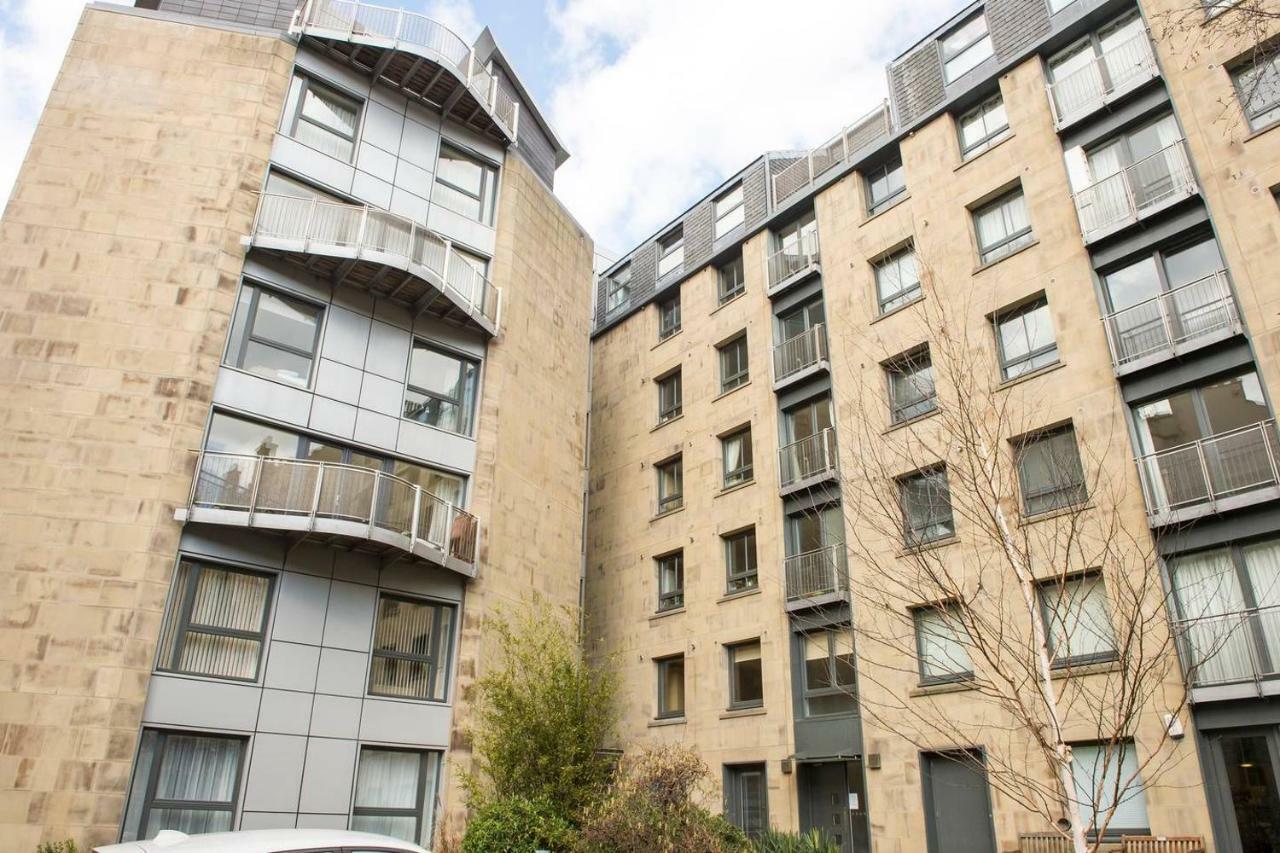 Altido Alluring 3Br Apt Near The Centre With Parking EDI Exterior photo